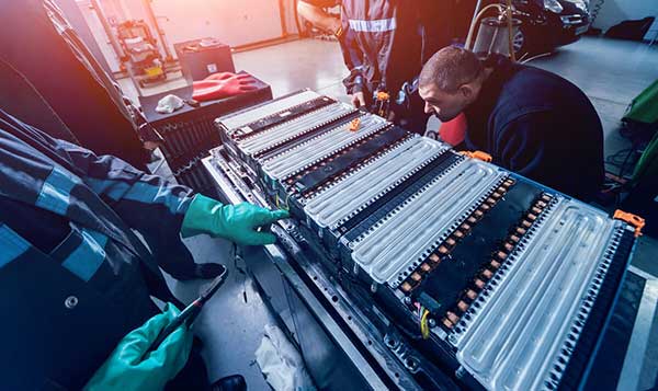 Electric Car Boost in UK | image of Technicians