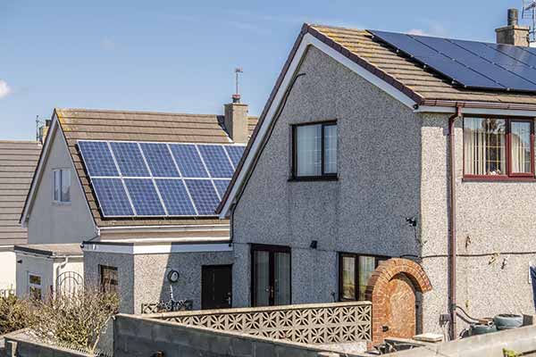 Big Growth in RE Expected for 2022 | Renewable Energy | Houses Image