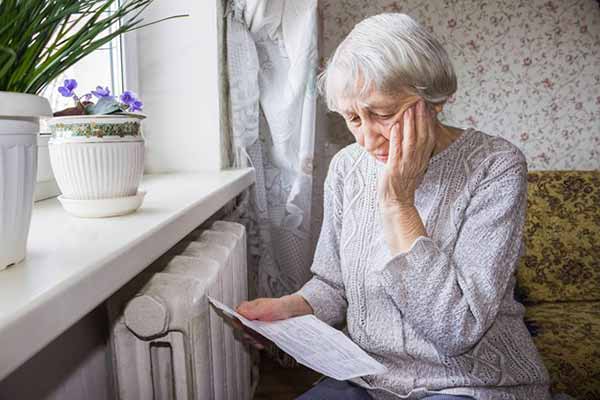 Cheaper to Get Gas and Electric | Older Lady Distressed Over Bill