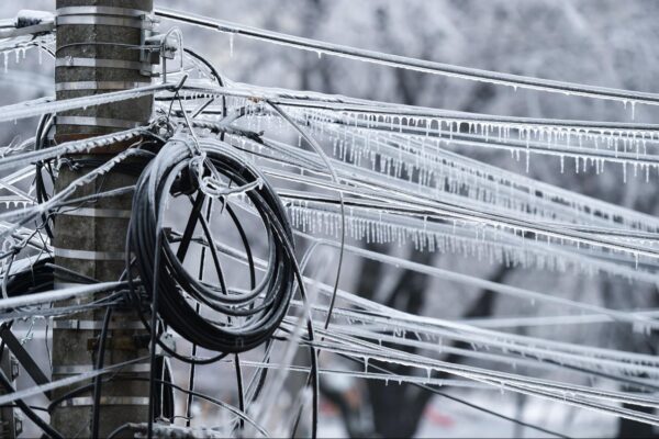 powerlines in a bunch